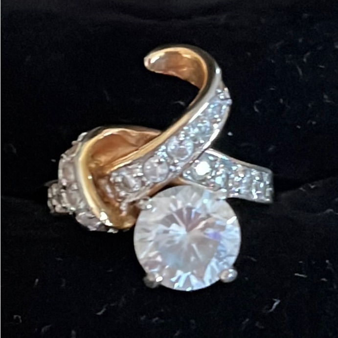 Stunning Ring!